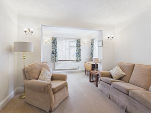 Sitting Room- click for photo gallery
